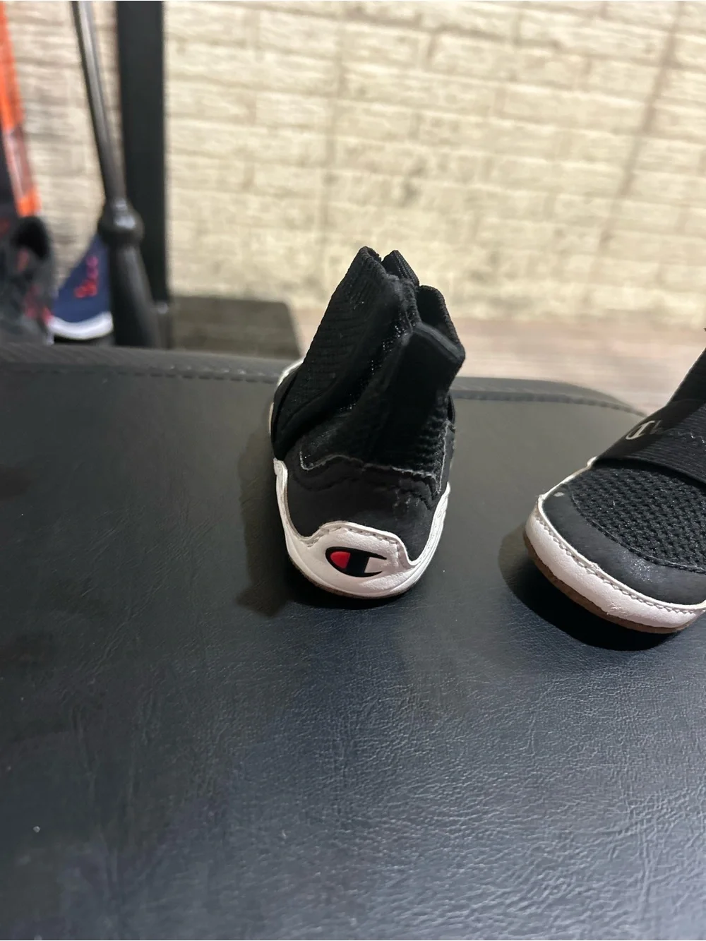 Kid’s Baby Boys Rally Pro Crib Booties In Black Size 3L Velcro Champion